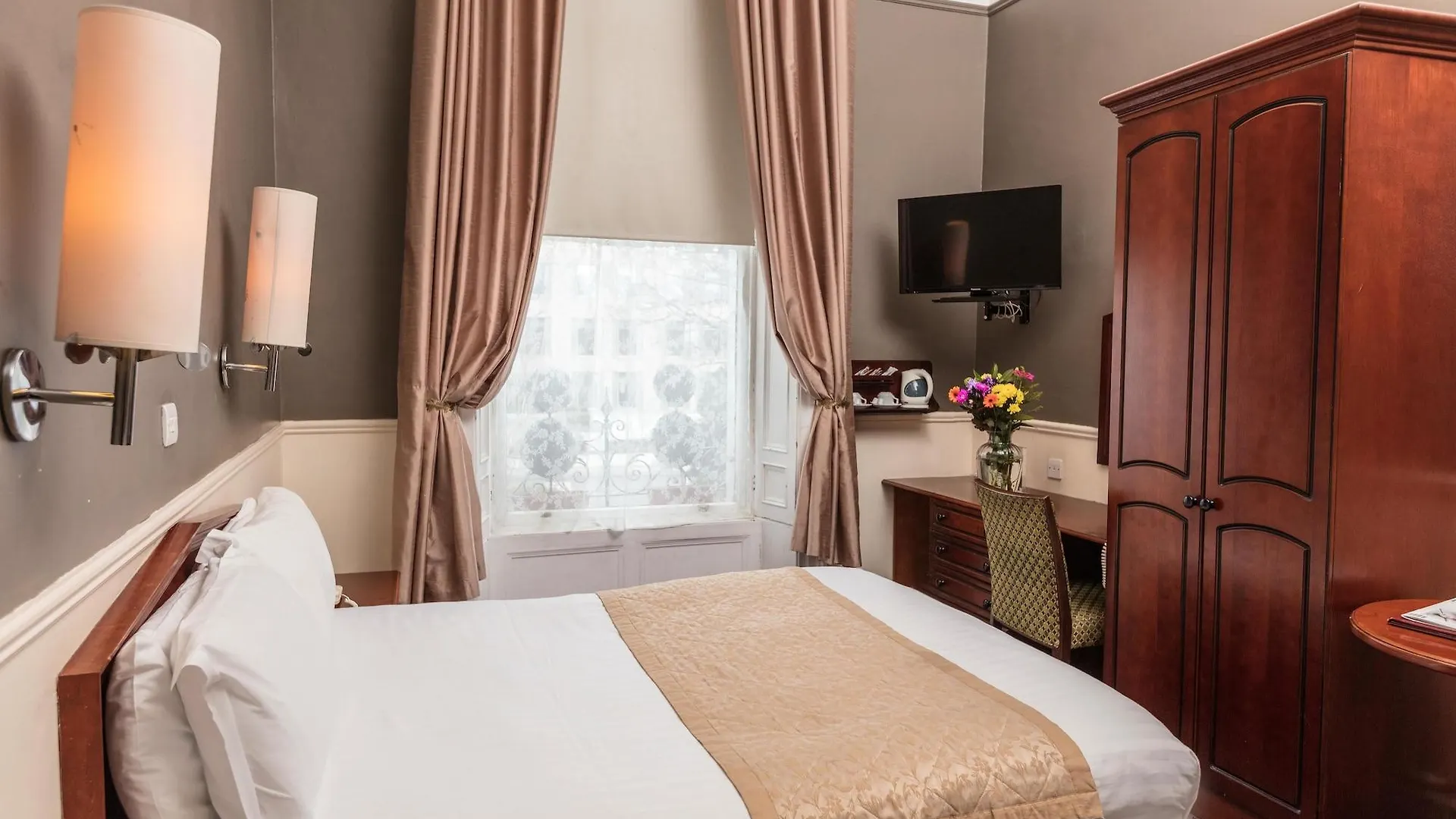 The Lansdowne Hotel Dublin 3*,  İrlanda