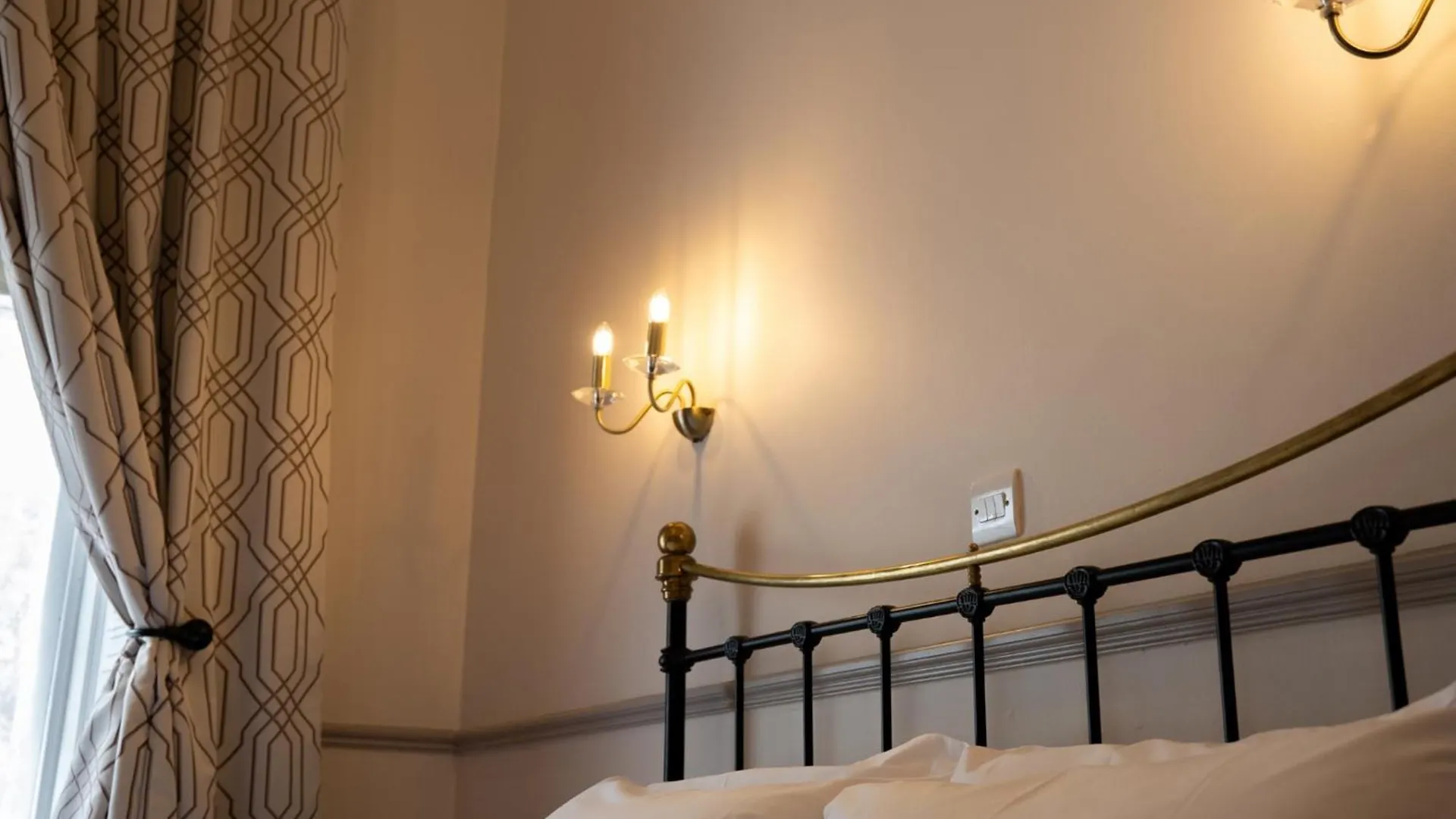 The Lansdowne Hotel Dublin 3*,  İrlanda